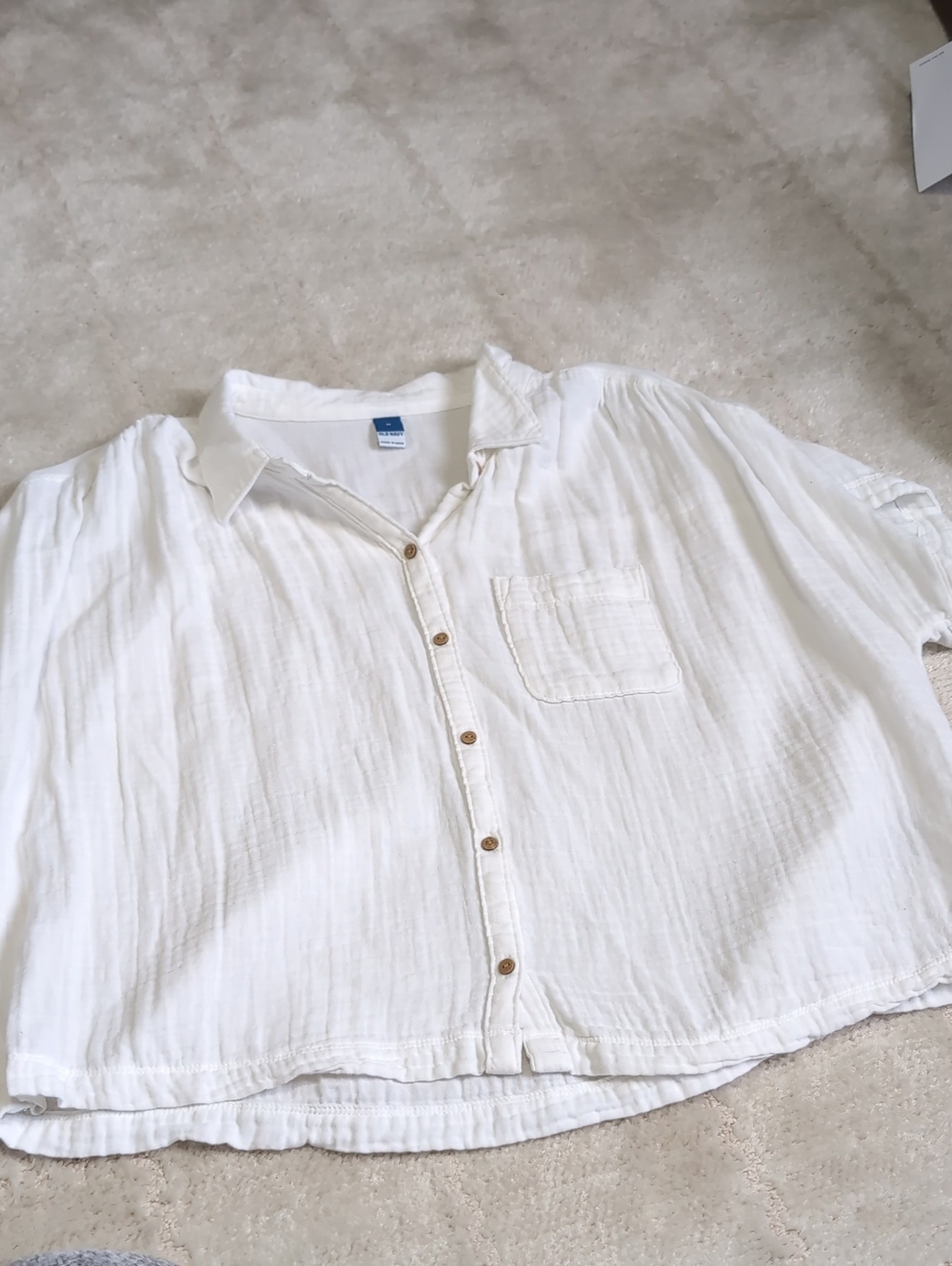 White Casual Button-Up Shirt - Relaxed Short Sleeve